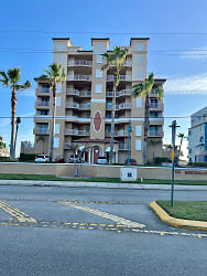 711 S Atlantic Ave unit 402 - New Smyrna Beach, FL