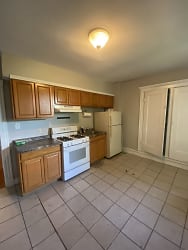 3026 Guilford Ave unit 2nd - Baltimore, MD