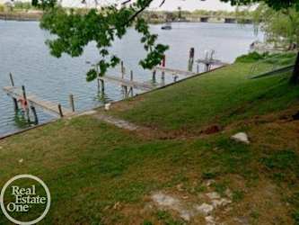 1750 Whipple St - Port Huron, MI