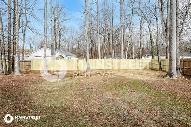 4 Terry Dr - Thomasville, NC