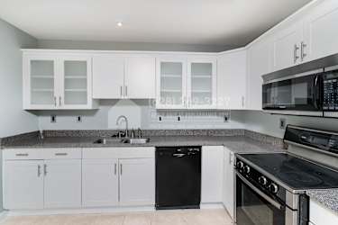 6712 Magnolia Ct - Raleigh, NC