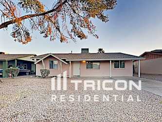 4112 E Saint Anne Avenue - Phoenix, AZ