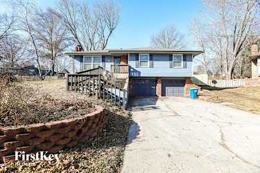 1512 Oxford Court - Liberty, MO