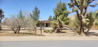 6936 Grand Ave - Yucca Valley, CA