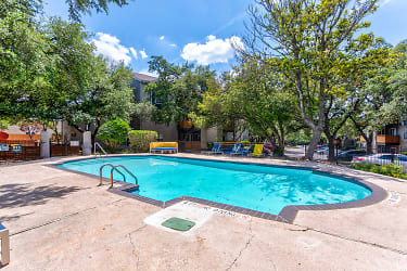 Peppermill Apartments - Universal City, TX