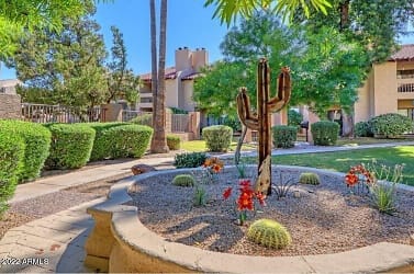 8651 E Royal Palm Rd #221 - Scottsdale, AZ
