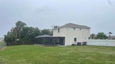 9849 Robins Nest Rd - Boca Raton, FL