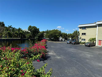 3004 NE 5th Terrace #116-C - Fort Lauderdale, FL