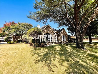 504 Compton Ct - Coppell, TX