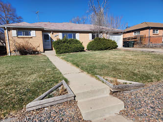 9231 Gaylord St - Thornton, CO