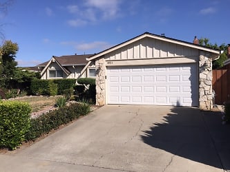 4821 Yellowstone Park Dr - Fremont, CA