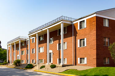 Edgewood Terrace Apartments - Merrillville, IN