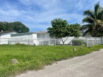 2993 NW 191st Terrace - Miami Gardens, FL