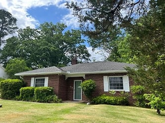 302 Bowles Ave - Greenwood, SC