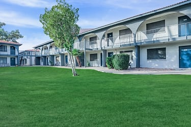 Rise On Country Club Apartments - Mesa, AZ