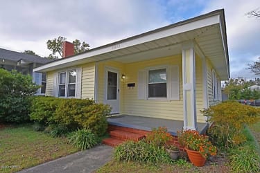 2005 Perry Ave - Wilmington, NC