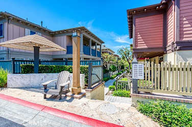 2568 Bungalow Pl unit 76 - Newport Beach, CA