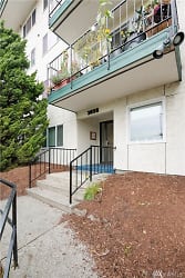 D14  D14 Apartments - Seattle, WA