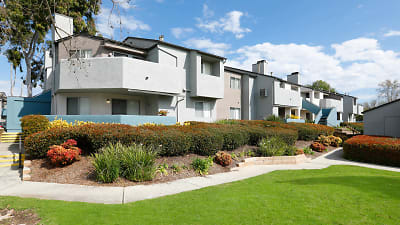 Villa Solana Apartments - Laguna Hills, CA