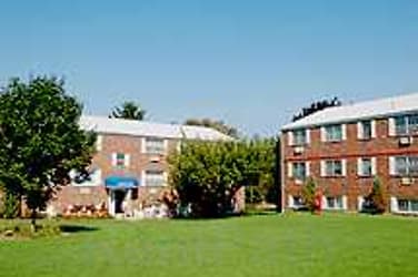 Lion's Gate Apartments - State College, PA