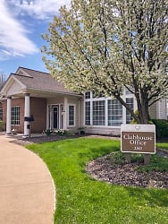 Columbia Woods Apartments - Akron, OH