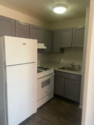 600A LLC Apartments - Hartford, CT