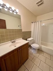 2212 Campus Dr unit 3 - undefined, undefined