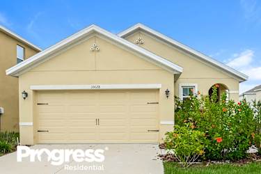 10028 Merry Fawn Ct - Sun City Center, FL