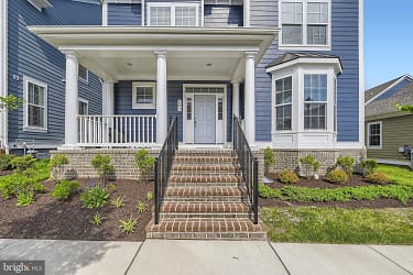 601 Somerstown St - Middle River, MD