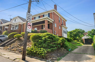 457 Olivet Ave - Pittsburgh, PA