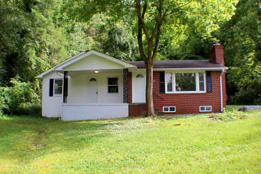 538 Browning Ave - Hendersonville, NC