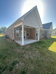 102 Pacific Ave - Shelbyville, TN