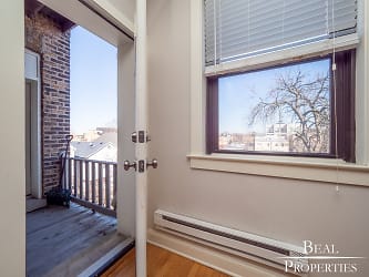 2325 N Rockwell St unit CL-A1 - Chicago, IL