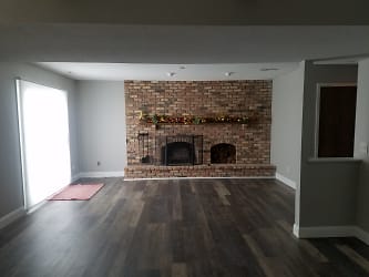 Lower Level Fire Place New.jpg