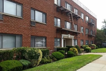 Fairfield Estates At Rockville Centre Apartments - Rockville Centre, NY