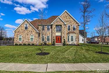 1 Pinehill Court - East Brunswick, NJ