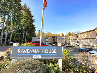 9428 Ravenna Ave NE unit 308 - Seattle, WA