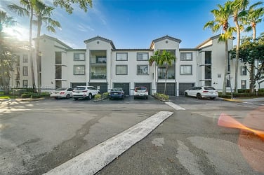 4540 NW 107th Ave #305-11 - Doral, FL