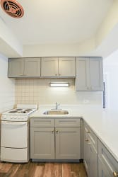 6110 N Kenmore Ave unit 502 - Chicago, IL