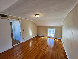 68 Second St unit 68 Second 2 - Pittsfield, MA