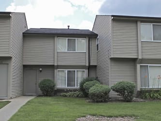 Rochester Villas Townhomes Apartments - Troy, MI