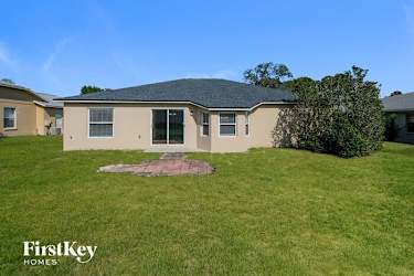 10121 Briar Circle - Hudson, FL