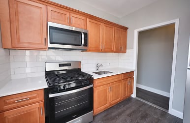 91-17 172nd St unit 4D - Queens, NY