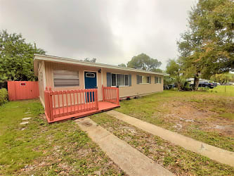 4416 W Wallace Ave - Tampa, FL