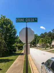 1006 Stone Creek Way - Monroe, GA