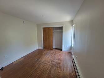 30 Grove St unit B - Rockland, ME