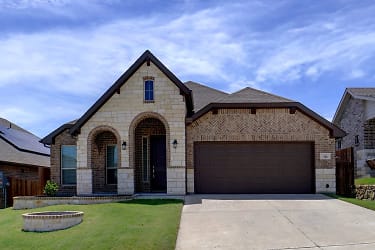 741 Long Iron Dr - Fort Worth, TX