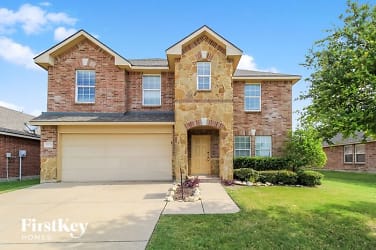 5704 Mountain Bluff Drive - Fort Worth, TX