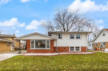 343 Carey Ct - Chicago Heights, IL