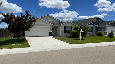 17606 Mountain Springs Ave - Nampa, ID